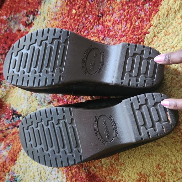 Leather clogs - Picture 5 of 5